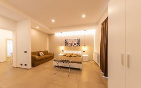 I Mori Apartments